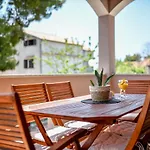 Apartment Batena